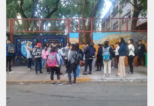 Preocupacin por descontrol en el Colegio Nacional Quilmes